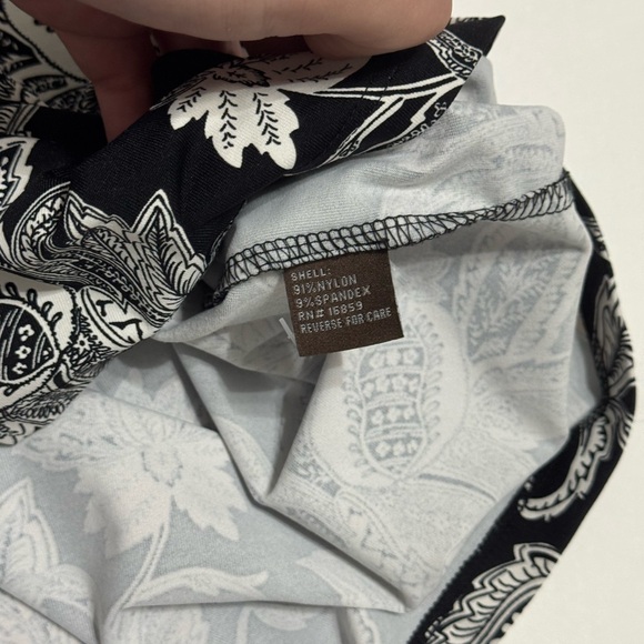 J. McLaughlin Black and White Paisley Long Sleeve Dress - Picture 6 of 7